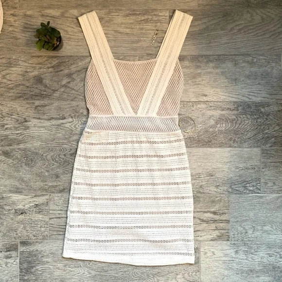 Nightcap Martini Mini Dress White Size Small - Picture 3 of 6